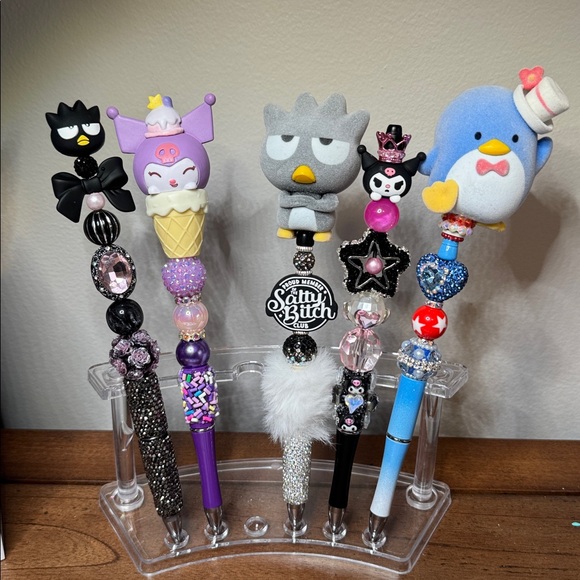 Sanrio Black and White Cat with Red Heart - Picture 2 of 6